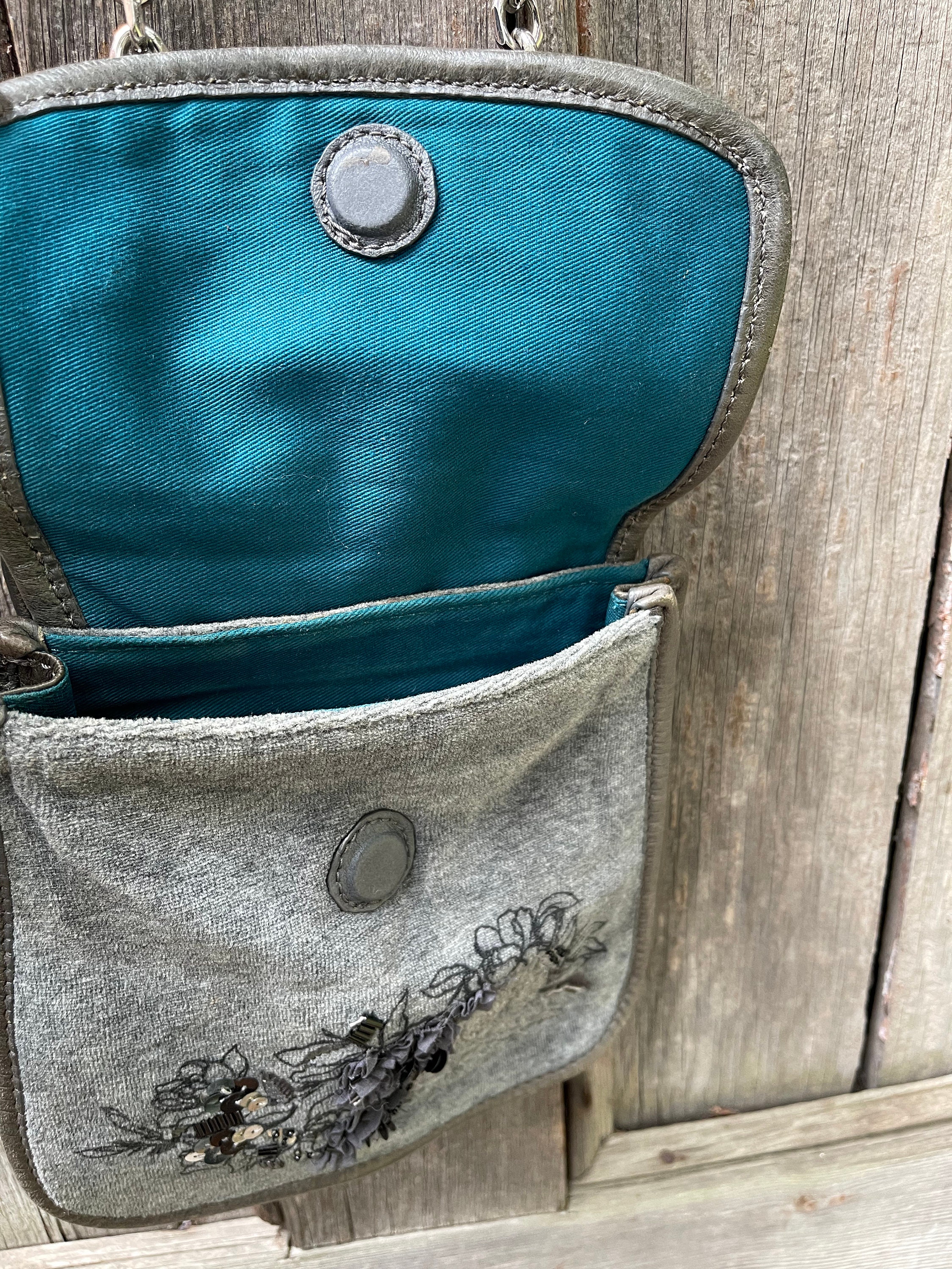 Charcoal grey crossbody bag What the fluff? – juicyjulesbags