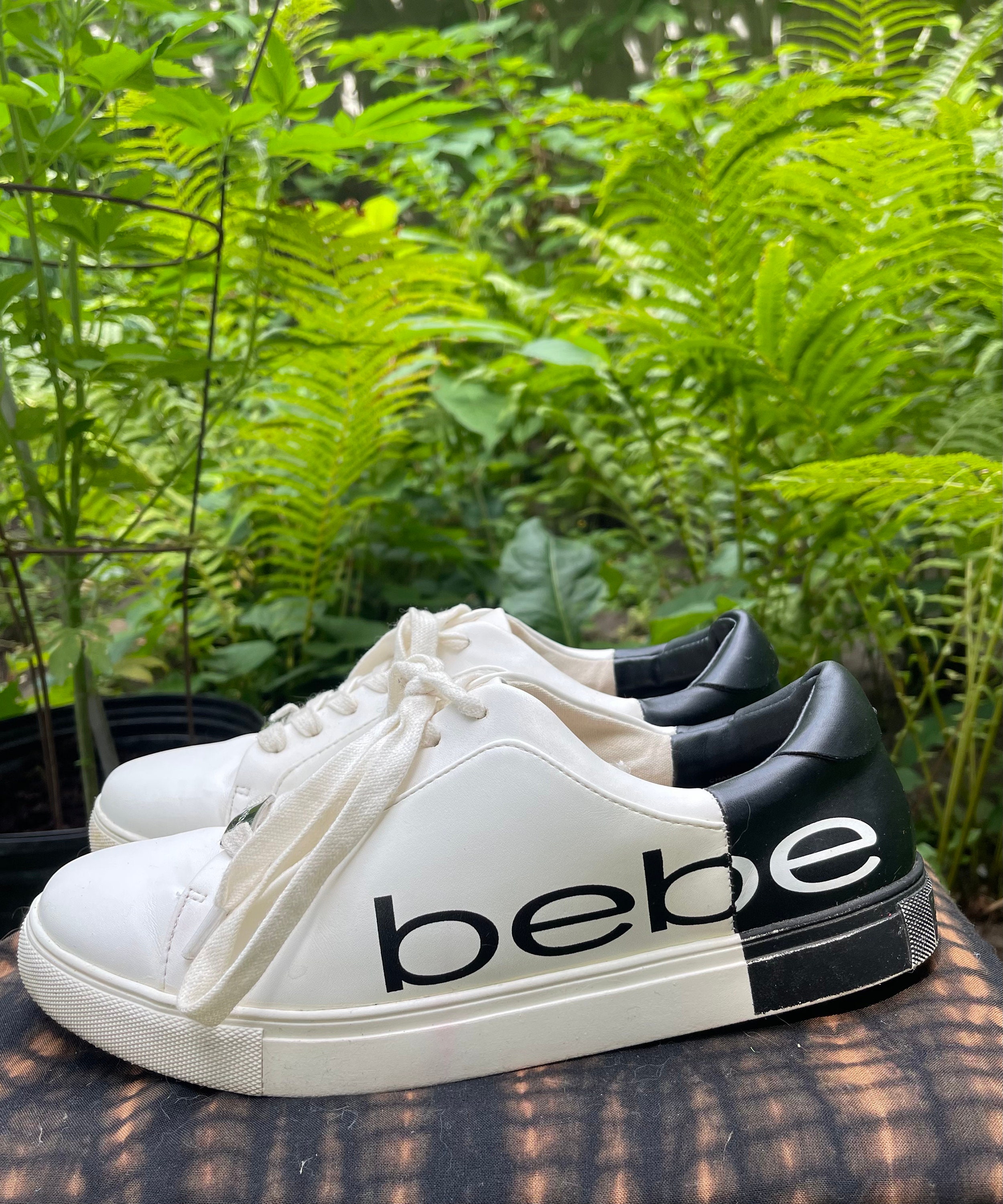 Vintage 00s Bebe Sport Lace up Sneakers White black Large Logo