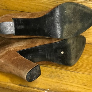 Vintage Delela Dark Orange Suede Two Sided Zipper & Buckle High Heel Ankle Boots Womans 8 image 9