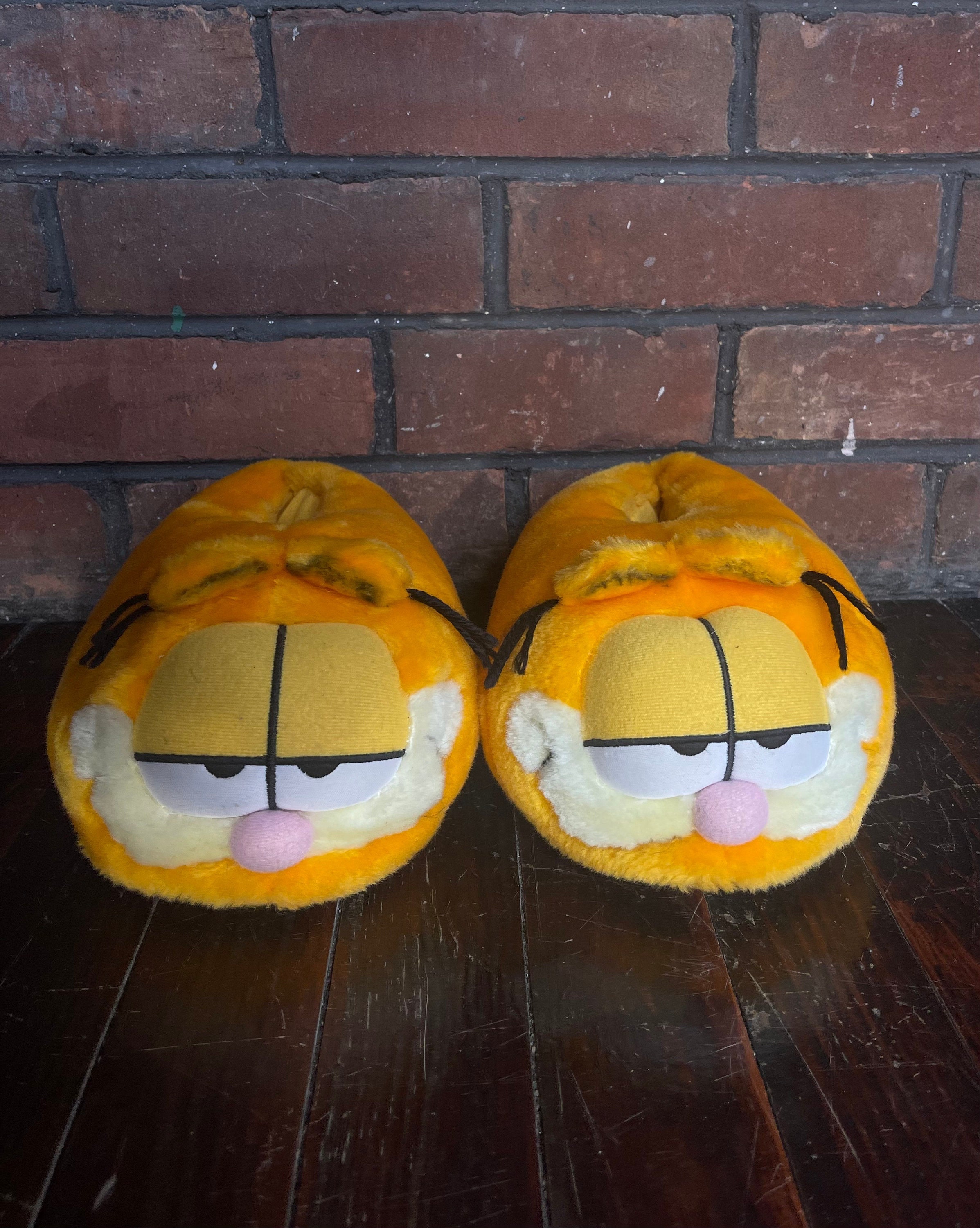 VTG 1981 Garfield Plush Cushioned Slip On Slippers socks Children's  Medium 7/8 | eBay