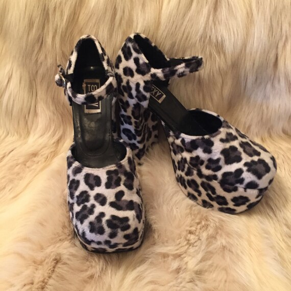 TOO SEXY Fun Fur Cow Print 90s Chunky shoe