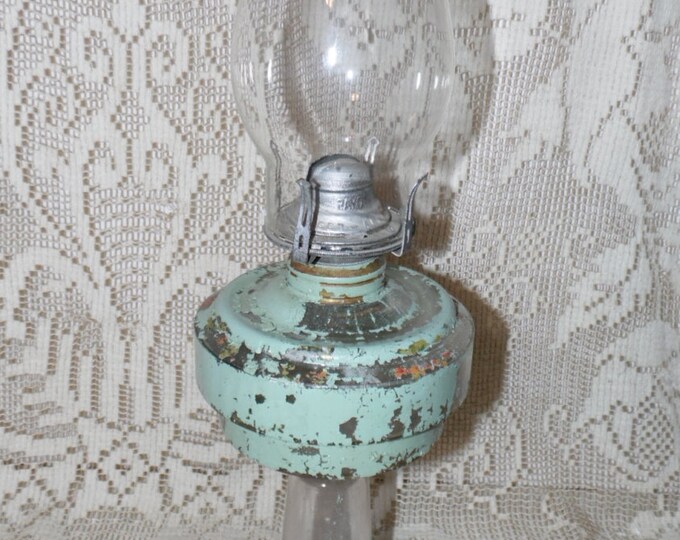 Antique Shabby Chic Oil Lamp Queen Anne Burner 2 Chippy Paint With