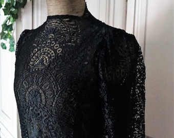 Antique Lace blouse Jacket Victorian // Black Blouse Woman // Black Lace