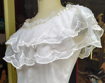 Vintage 70s Tulle Wedding dress / Prom Dress / Romantic Dress / White Wedding Dress