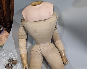 Gesland Body in gutem gebrauchtem Zustand, ideal für eine Bebe mit einem FG Kopf ca. Größe 11