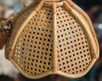 Vintage rieten rotan lamp, lamp uit het midden van de eeuw, bamboelamp, vintage rotan, midcentury lamp, boho lamp, boho home decor, rotan lampenkap