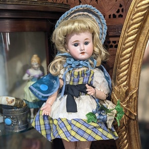 Antique Sfbj french doll // Antique Porcelain Dolls