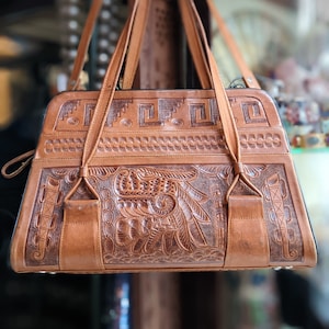 Vintage Hand tooled leather handbag // 70s 80s 90s, market bag // Crossbody Bag // Ethnic Bag // Mexican Bag
