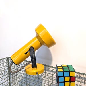 Vintage Spotlight FAse Yellow // Vintage Light Decor