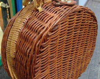 Vintage Wicker Round bag /Boho handbag / Handwoven bag / Round wicker bag / Vintage Shoulder Bag