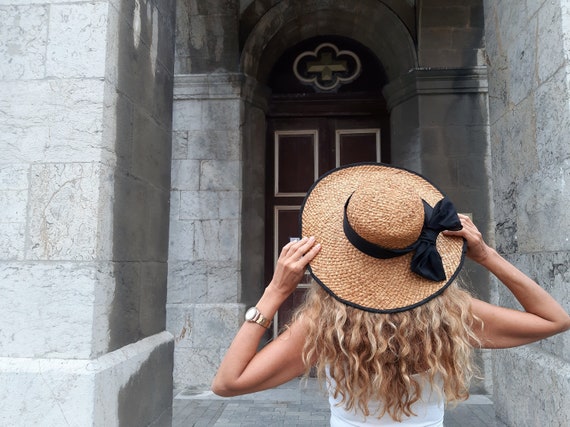Vintage Summer Straw hat with black tie / Sunhat s