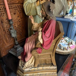 Olot artwork Jesus Sacred Heart, glass eyes, religious statue Arte Christiano Olot image 8