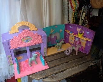 Maison de poupee en bois vintage d'occasion - Collection