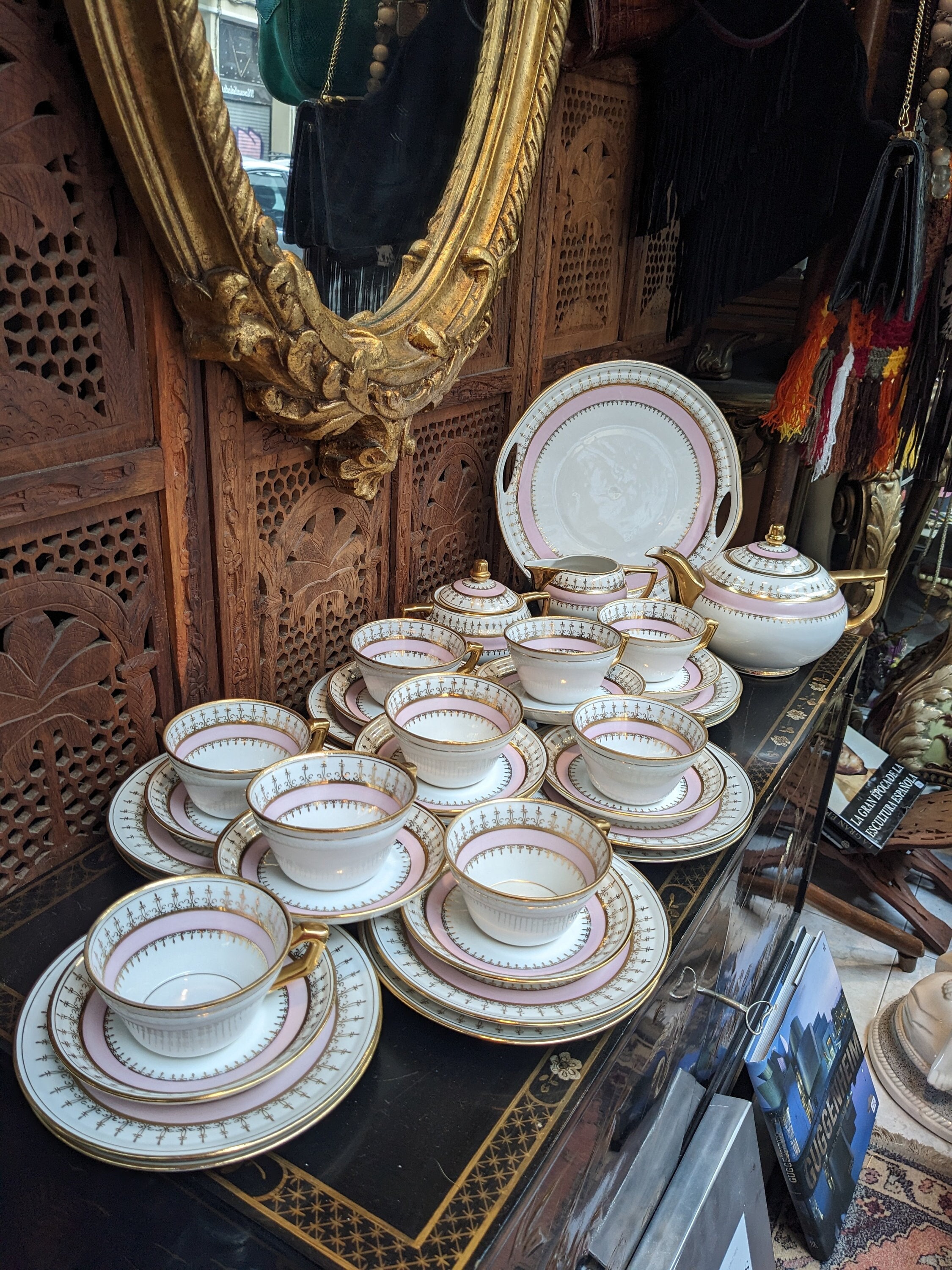 アンティーク ティーセット 淡いピンクゴールド 磁器 35 ピース