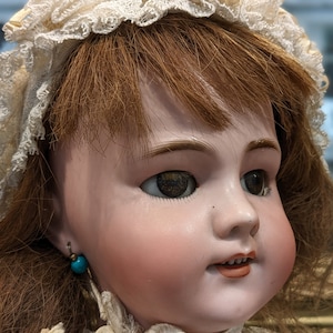 Antique Doll DEP Tete Jumeau // French porcelain doll