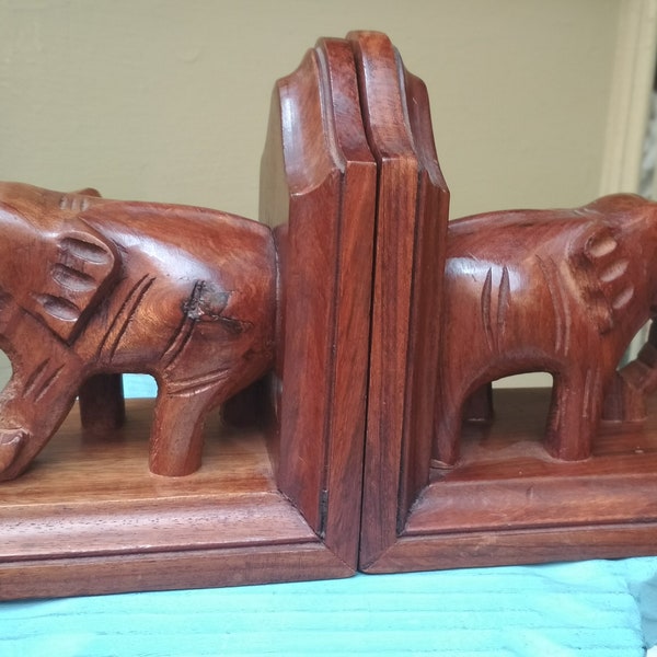 Couple of Vintage Elephant wooden bookend / Home decor books / Handcarved vintage