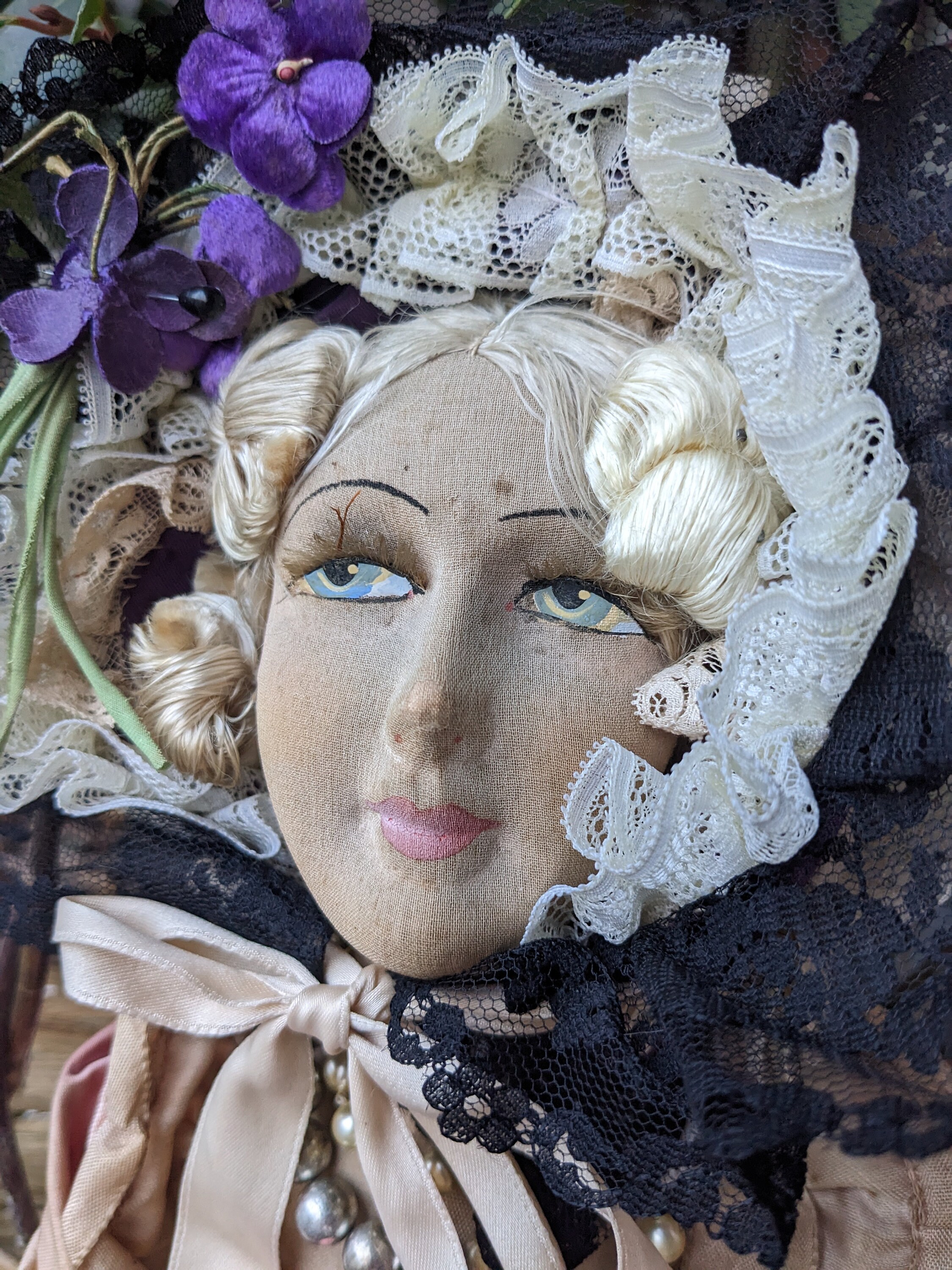 花柄ハットスタンド　フランスアンティーク　花冠 　ティアラ　人形　ドール 愛らしい ドールハット＆ドレス - 薔薇と天使のアンティーク