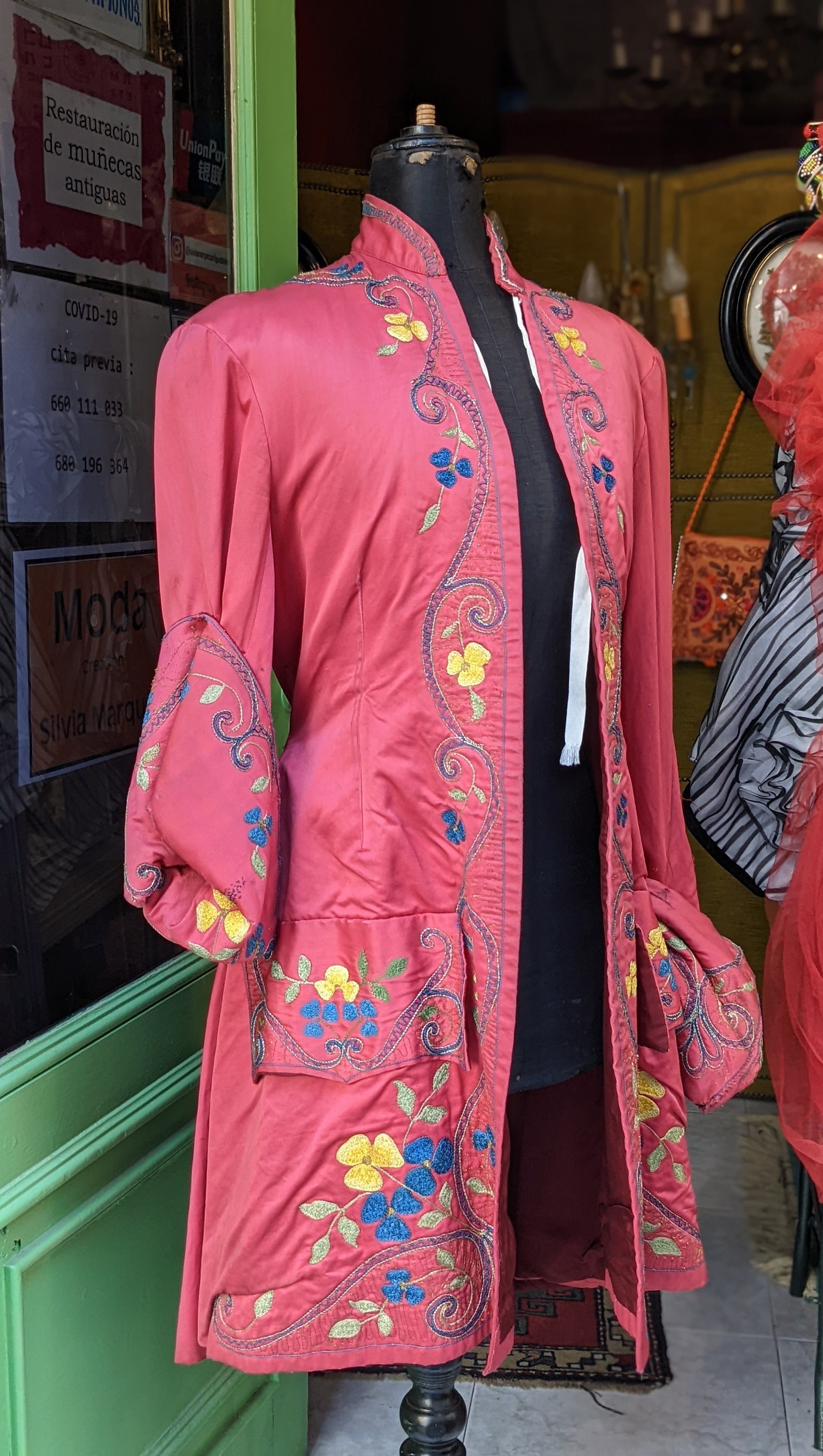 Vintage 1920's Cherry Red Silk Asian Coat / Silk Embroidered