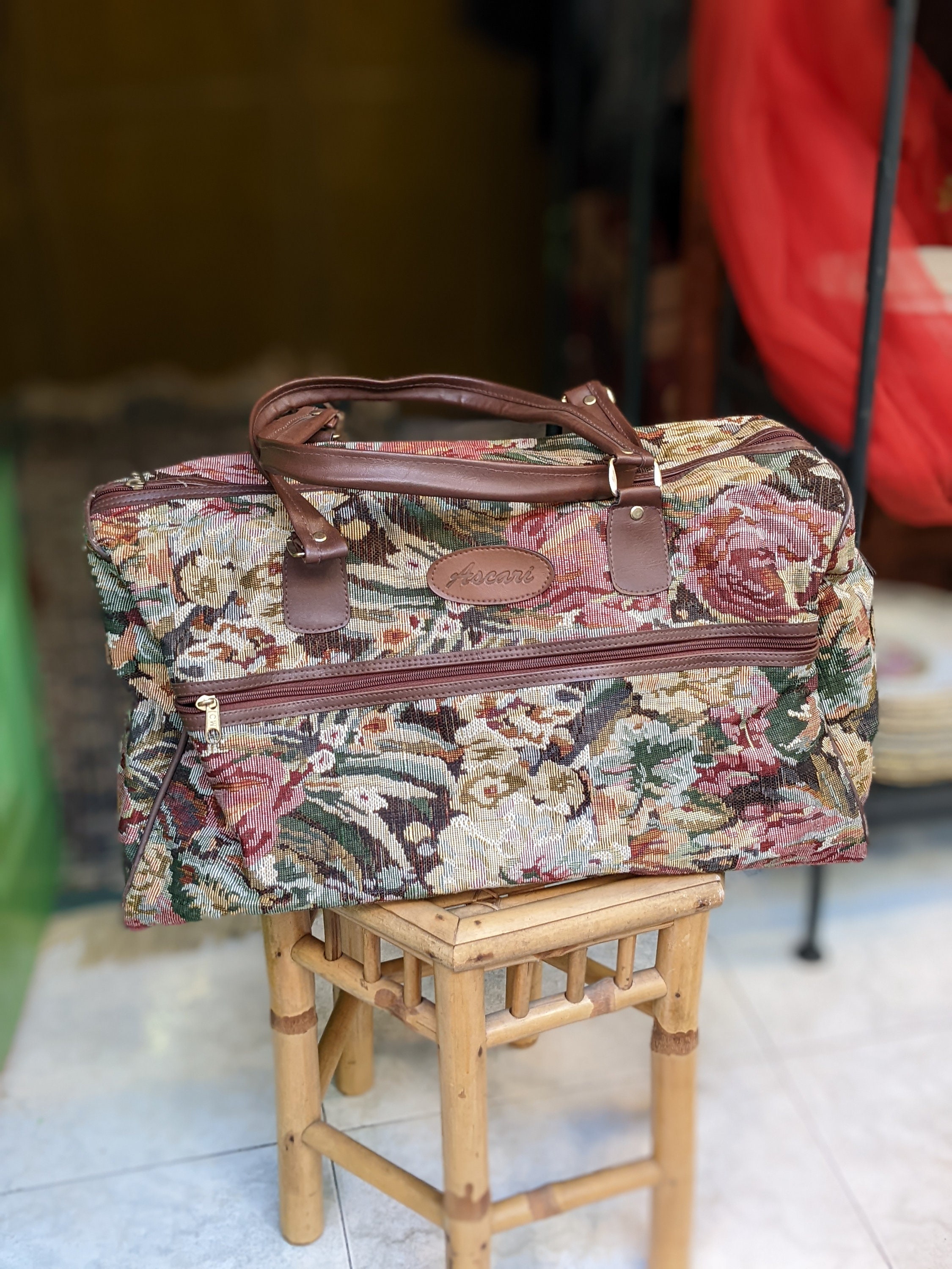 Vintage Tapestry Bag // Mary Poppins Bag // Weekender Bag 