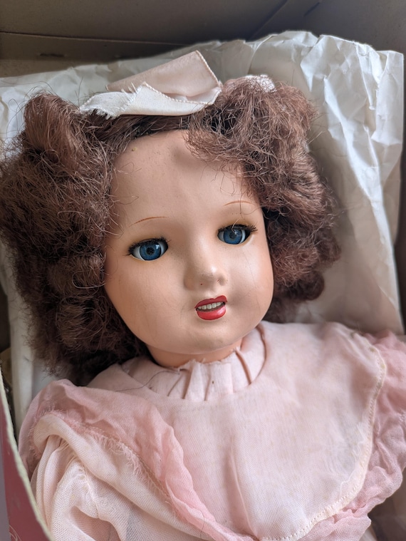 淡いピンクのアンティークドールドレス 淡いピンクのアンティークドールドレス アンティークドール