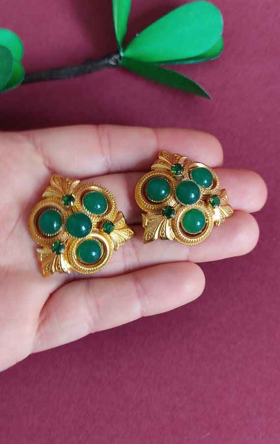 Vintage Gold Earrings clip on with green stone //… - image 4