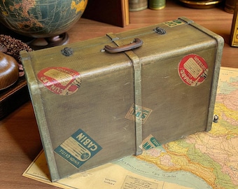 Vintage grön hård canvaskoffert, resväska med läderhandtag från Europa