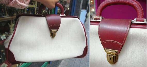 Vintage Mod Beige & Garnet Vinyl Handbag / Doctors