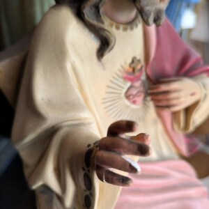 Olot artwork Jesus Sacred Heart, glass eyes, religious statue Arte Christiano Olot image 3
