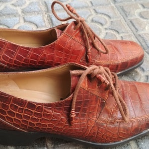 Shoes embossed leather vintage women / Elegant leather shoes / Oxford Shoes image 7