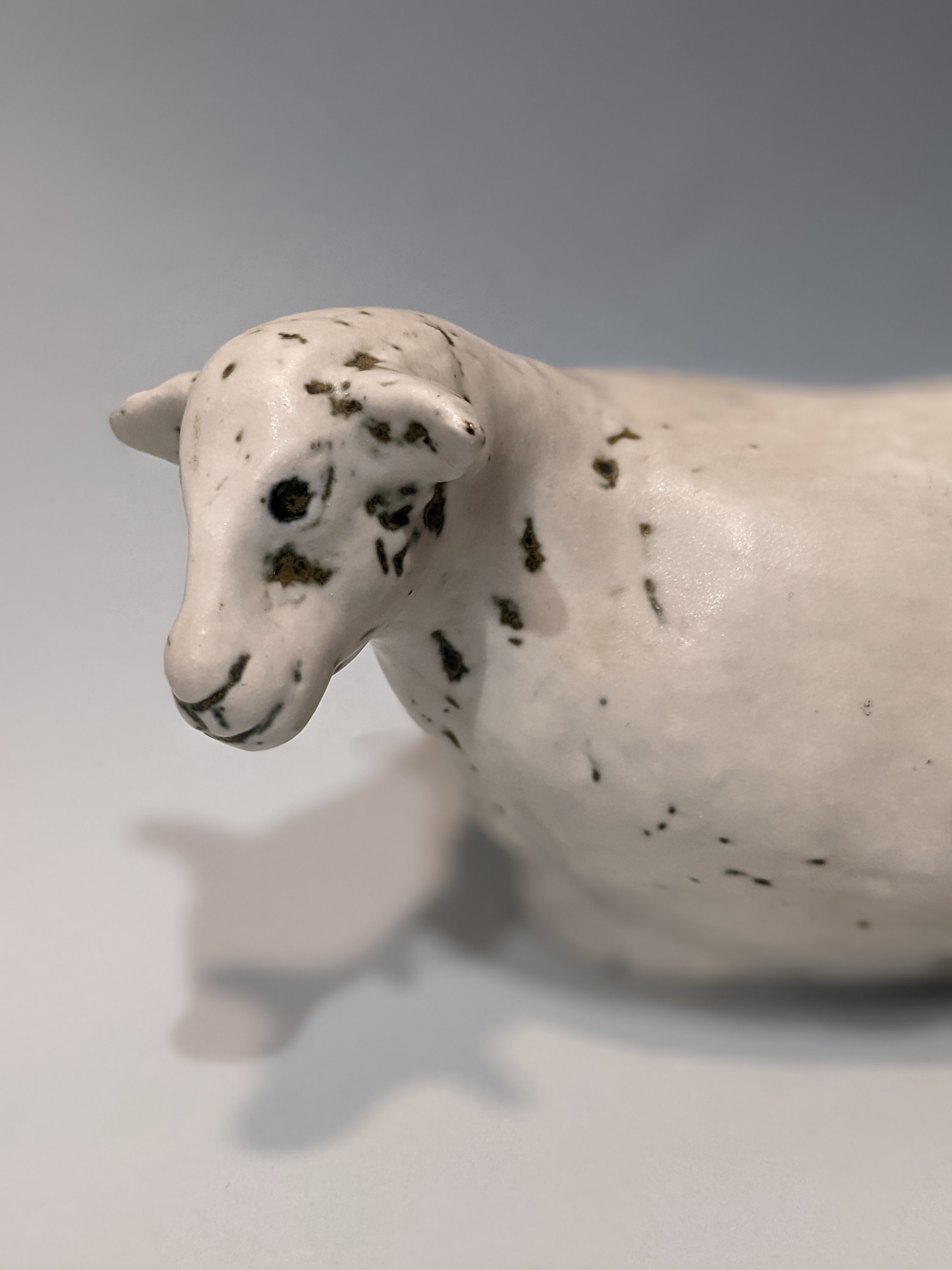 【Alec Soth：Sheep】800部限定　★新品・未読品・美本 Henrik Allert Pentik Finland Pottery Sculpture Sheep // Home Decor