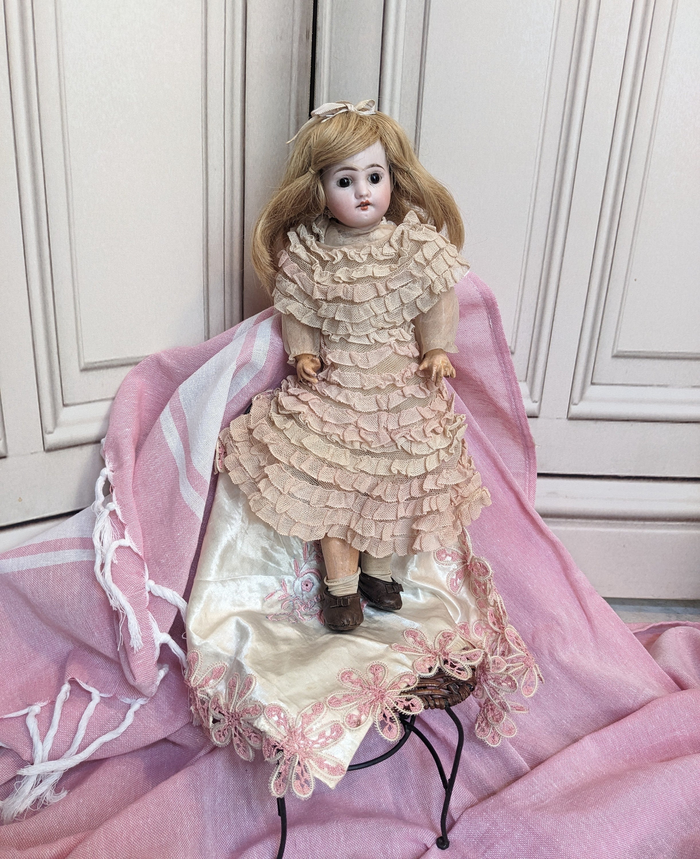 Antique Porcelain Doll With Original Clothes // Mark D 8/0 - Etsy