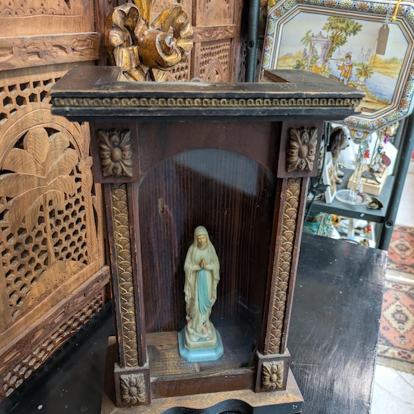 Altar Showcase Vintage Wood Box Madonna Virgin // Religious statue