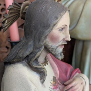 Olot artwork Jesus Sacred Heart, glass eyes, religious statue Arte Christiano Olot image 6