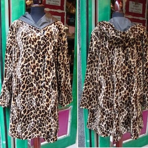 Wonderful vintage Reversible Print Coat / Fully Reversoble Print Black /Raincoat with hood