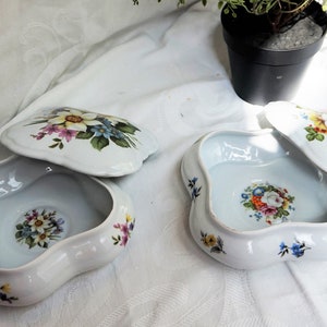 Couple Trinket Porcelain Box Vintage Flowers Handpainted // Porcelain Box Home decor