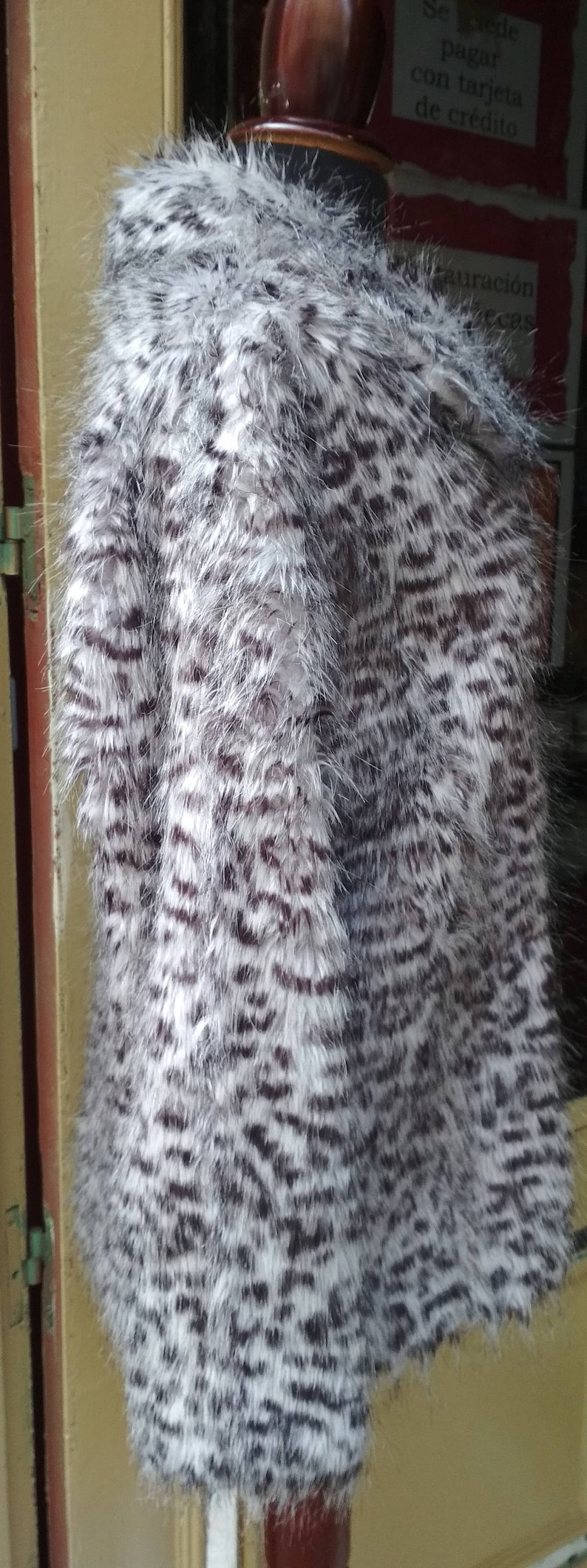 Vintage Gray Black White Faux Fur Coat Print / Leopard Faux Coat / Style Animal Print Design image 9