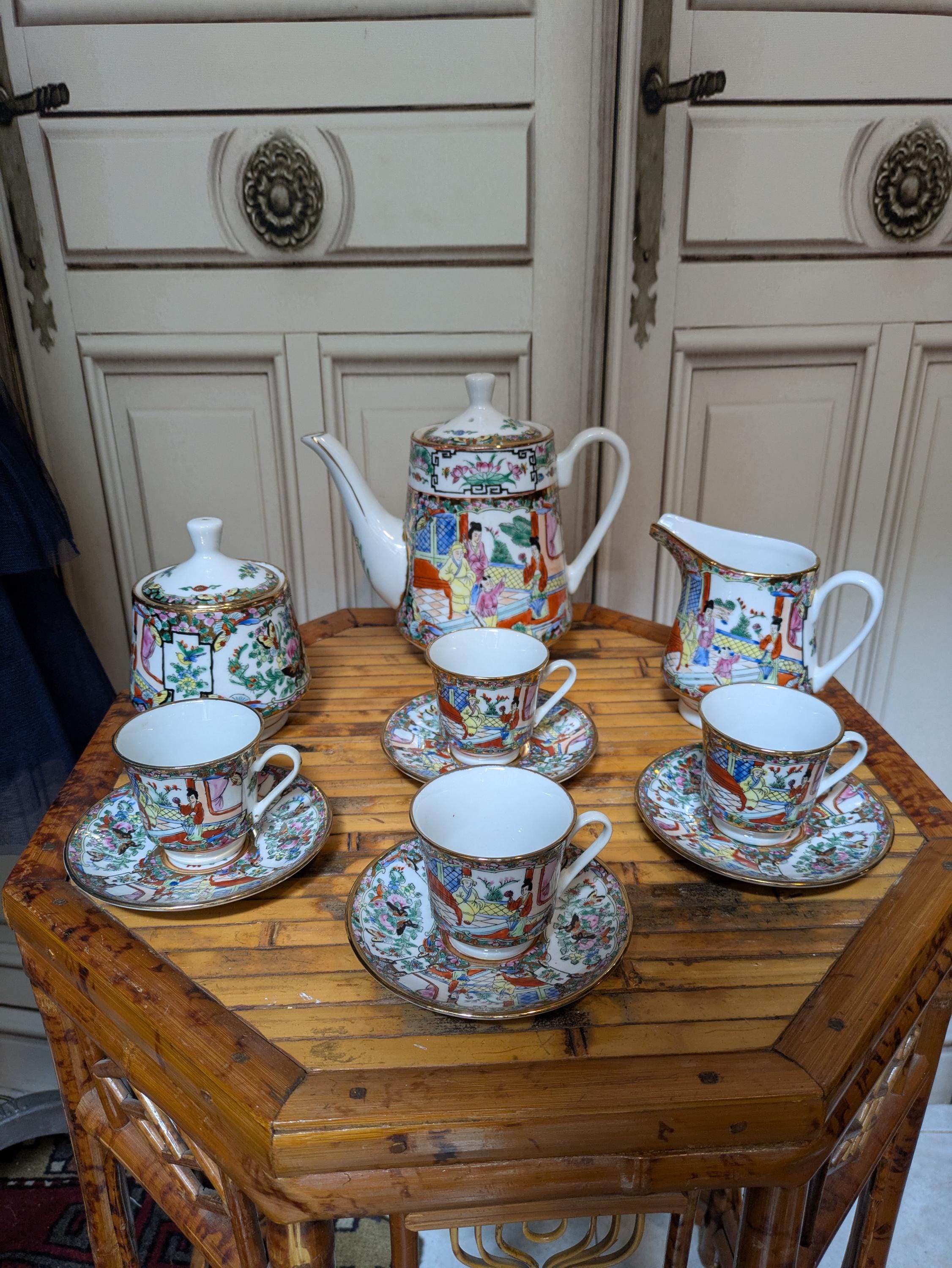 Vintage Chinese Coffee Set Rose Medallion Porcelain / Vintage