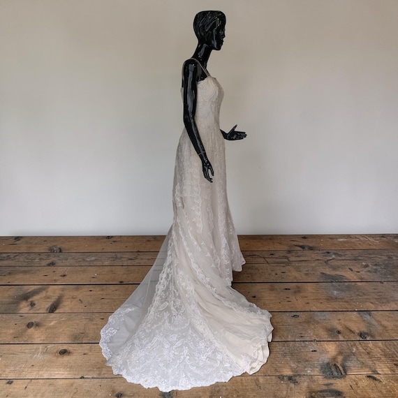 Pronovias 2000s Wedding Dress Mermaid Beaded Bridal Gown Vintage Designer Spain Model Ideal - Etsy Israel Pronovias 2000s Wedding Dress Mermaid Beaded Bridal Gown Vintage Designer Spain Model Ideal - Etsy Israel