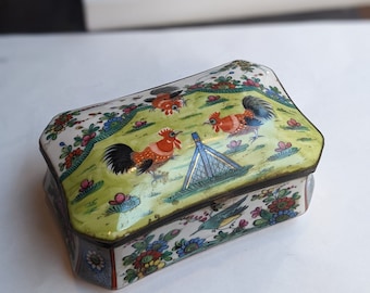 Pudełko z chińskiej porcelany orientalnej