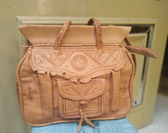 Vintage Moroccan Leather Bucket Bag// Drawstring Bag// Leather Shoulder Bag//Handmade Bag//Leather Handbag//Leather Bag // Light Camel Brown