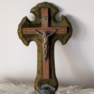 Antique Victorian green velvet crucifix | 19th century hanging holy water font