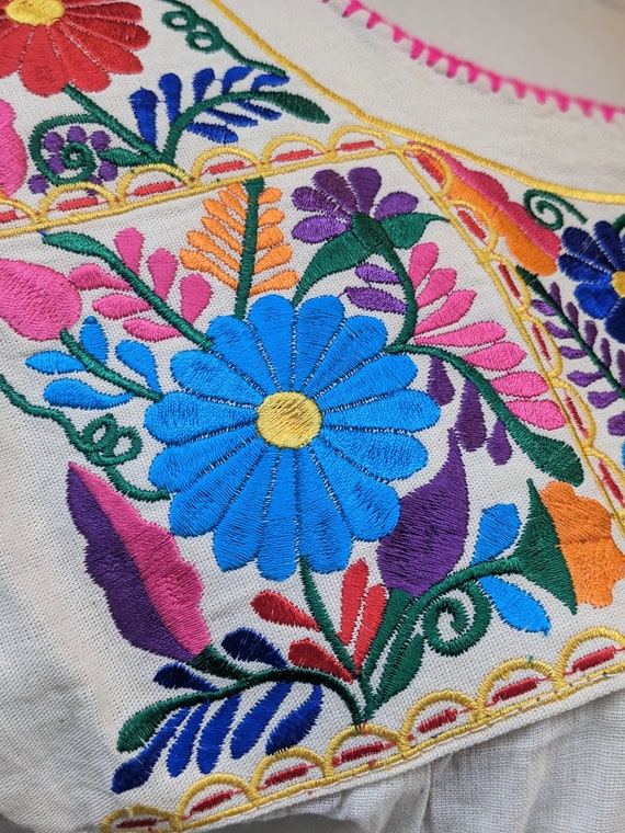 Vintage Handmade Shirt Blouse Small Embroidered Floral Mexico