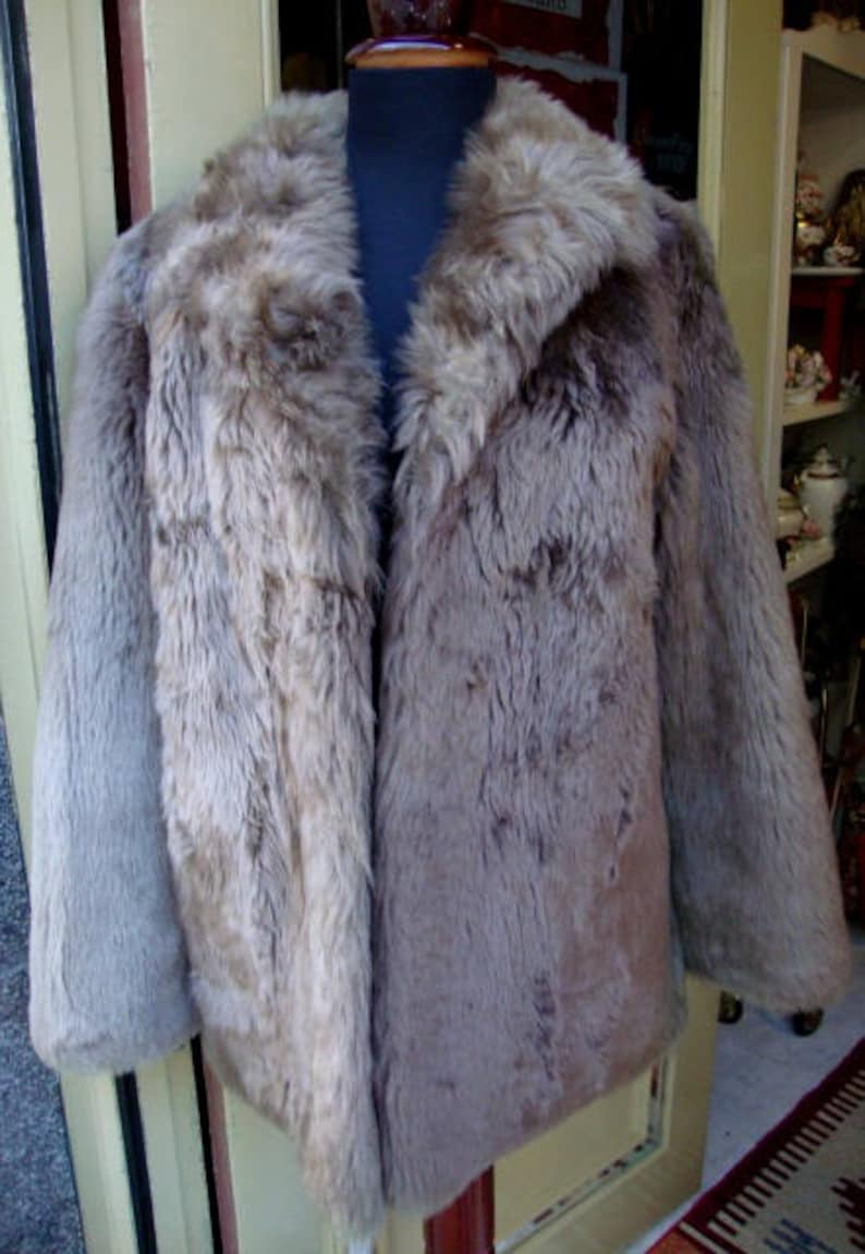 Vintage Mouton Fur Coat / Gray Brown fUR COAT / Lamb Fur / Lamb Fur Coat image 2