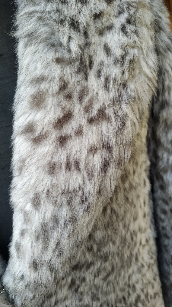Vintage Print coat Gray Faux Fur // Cozy jacket L… - image 5