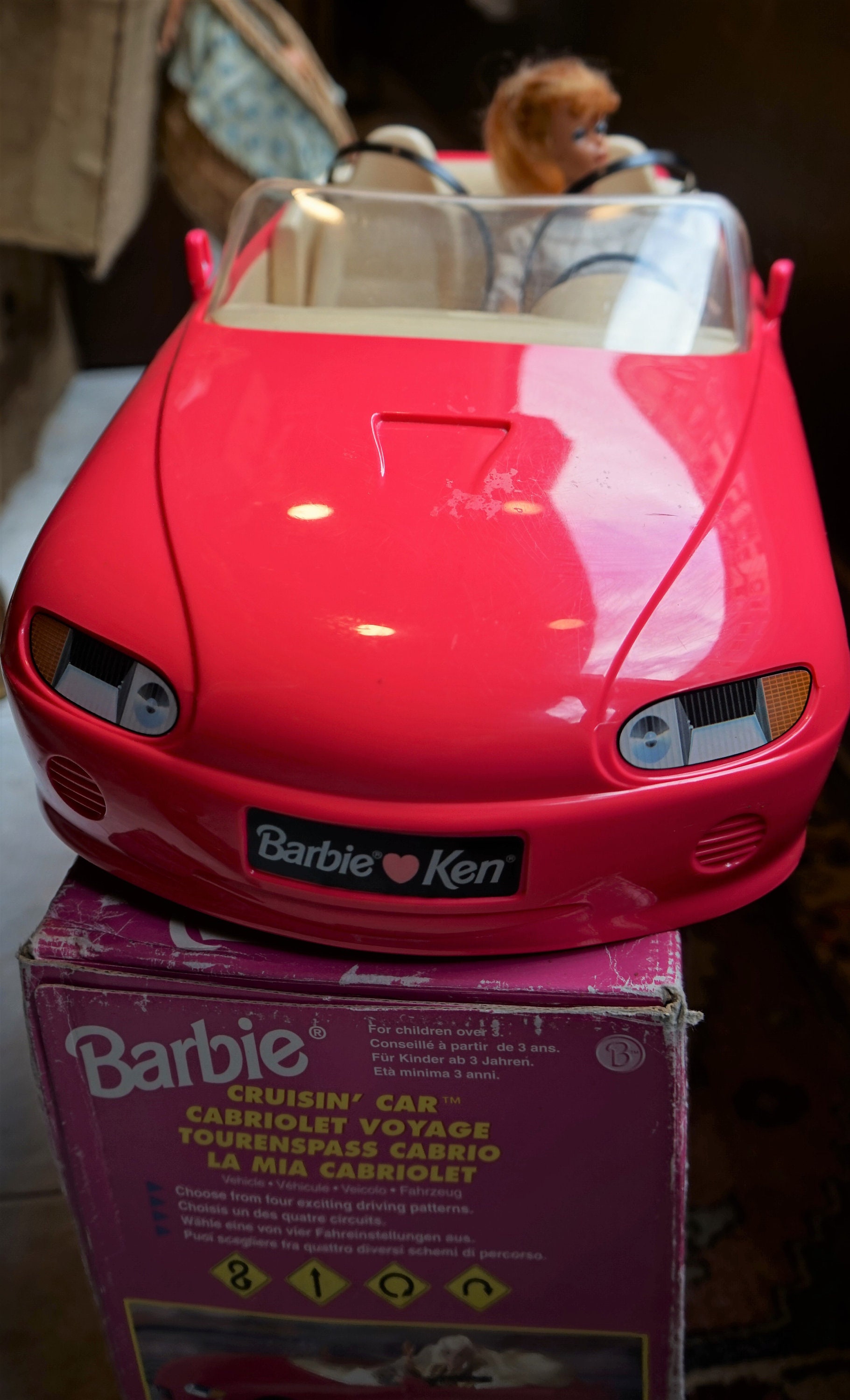 Barbie Boneca com carro descapotável