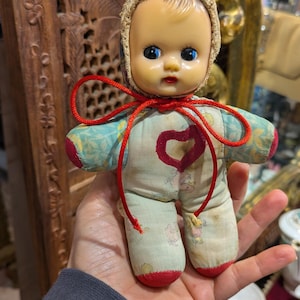 VTG Baby Doll // Bella Pouet Made in China - 1960s - Very Rare/洋娃娃 文化革命 Toy