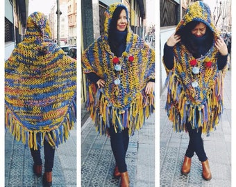 ヴィンテージポンチョセーターウールケープ（フードとポンポン付き）/カラフルポンチョ