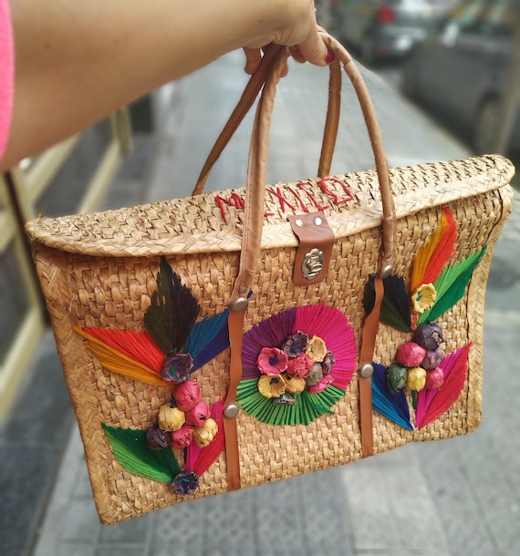 Vintage Mexican woven Straw Beach Bag , Straw Summ