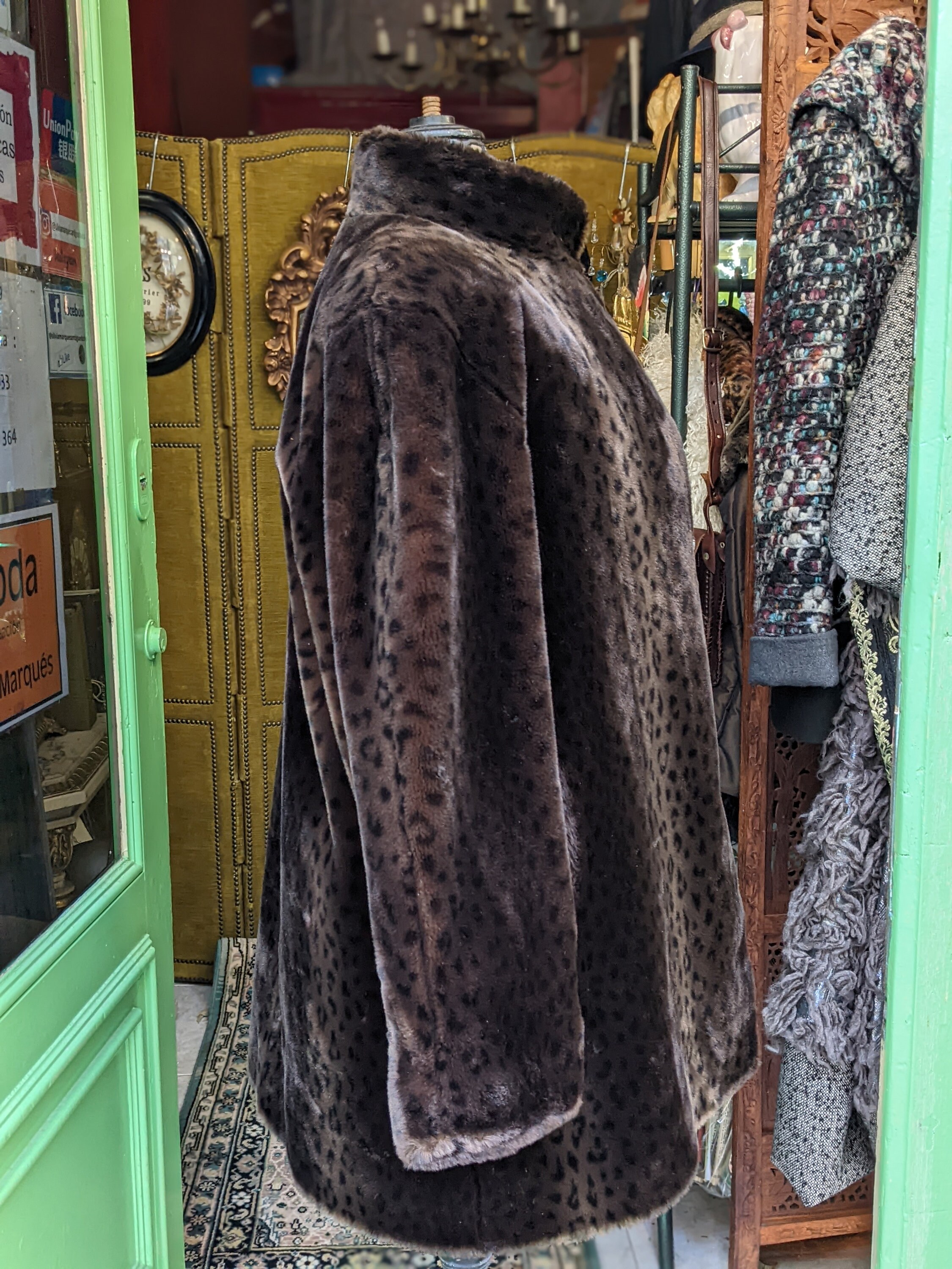 美品Ameri BLANKET FAKE MOUTON COAT コート Ameri（アメリ）の「BLANKET LIKE FAKE MOUTON COAT（ムートン