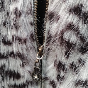 Vintage Gray Black White Faux Fur Coat Print / Leopard Faux Coat / Style Animal Print Design image 4